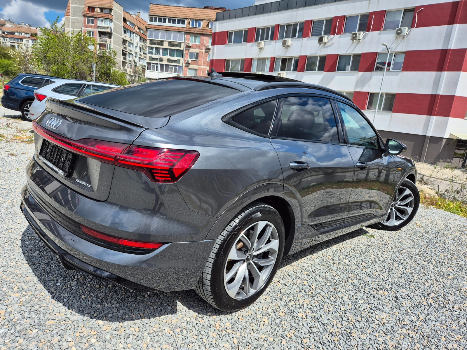 Audi E-Tron  Sportback 55 quattro S edition-PANORAMA | Mobile.bg � ����������� 2