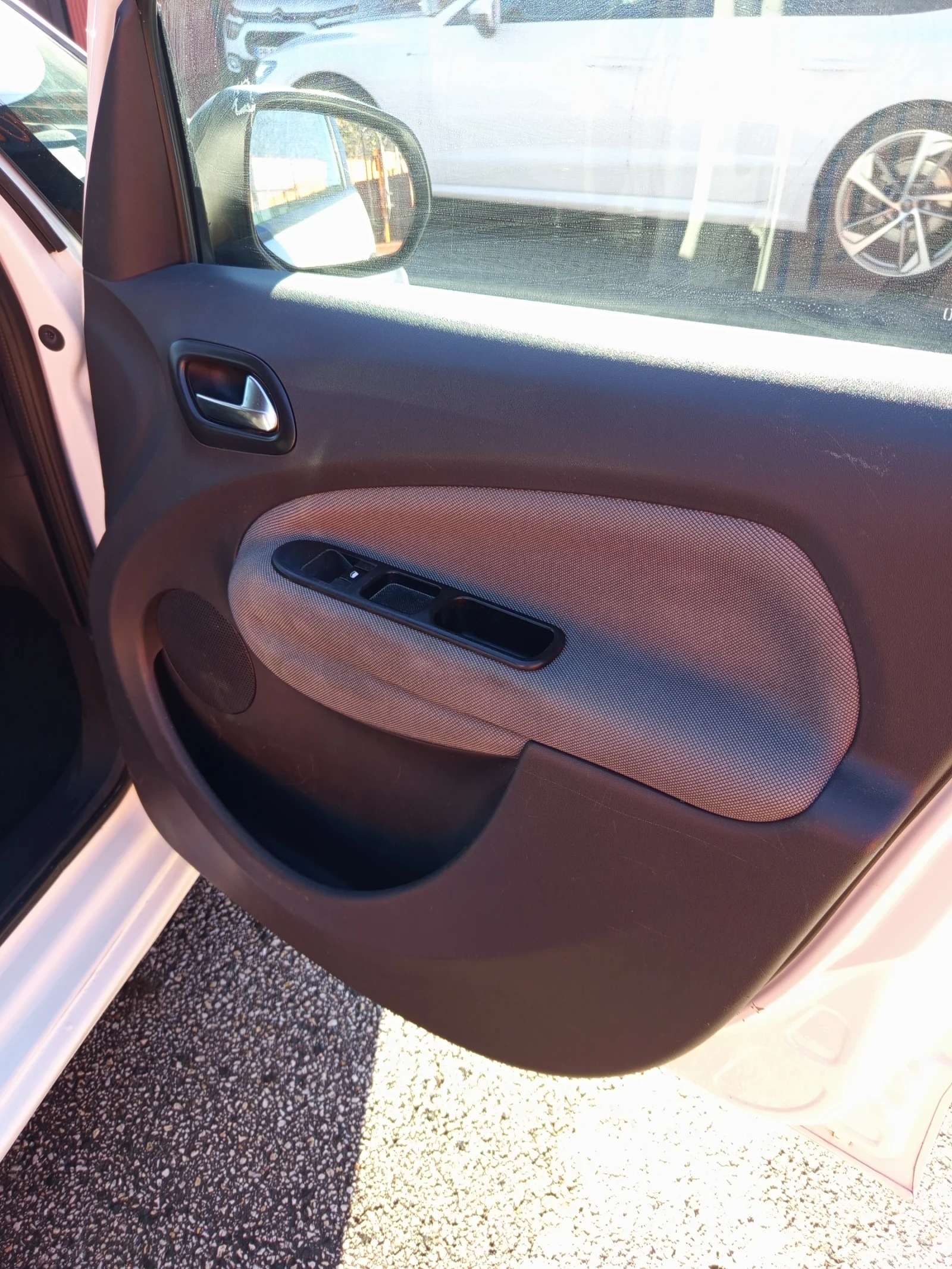 Citroen C3 Picasso 1.4 Full Led + Gaz , снимка 3 - Автомобили и джипове - 54491192