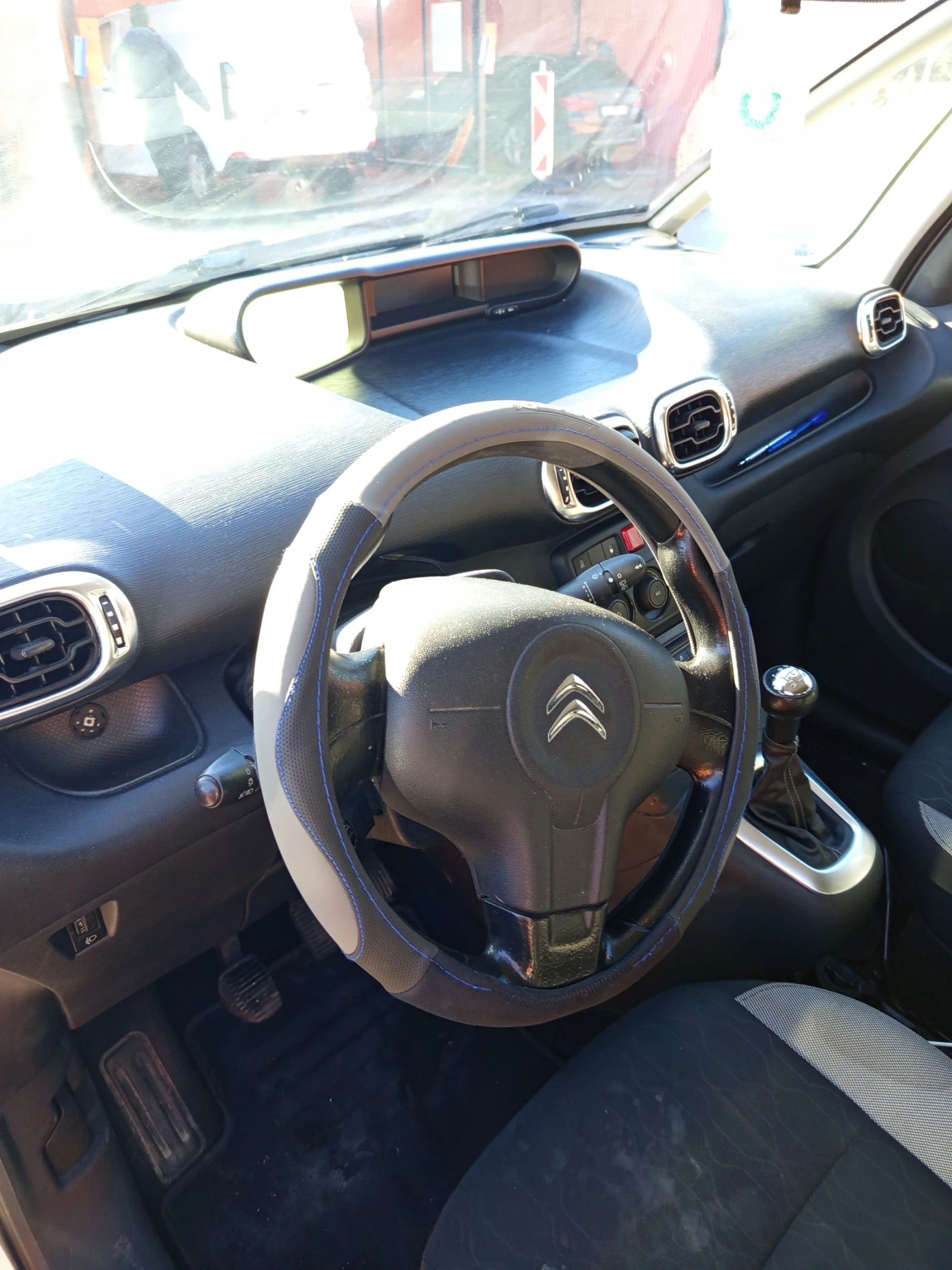Citroen C3 Picasso 1.4 Full Led + Gaz , снимка 9 - Автомобили и джипове - 54491192