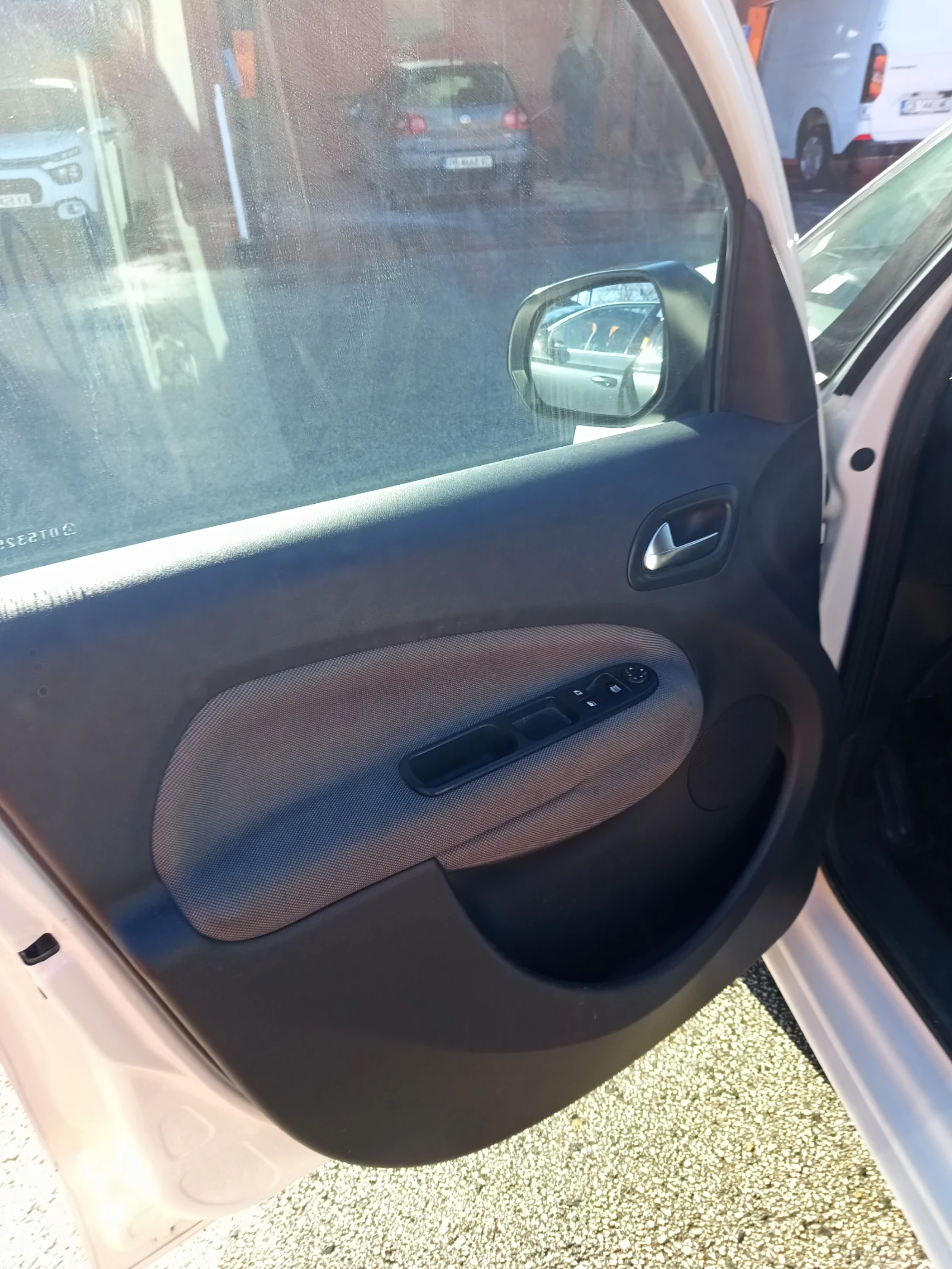 Citroen C3 Picasso 1.4 Full Led + Gaz , снимка 11 - Автомобили и джипове - 54491192