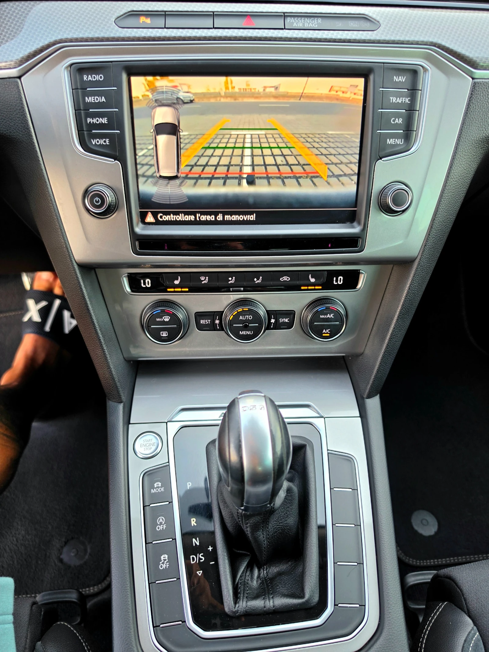 VW Passat 2.0TDI* 190KC* ALLTRAC* DIGITAL* TOP* K* , снимка 11 - Автомобили и джипове - 55533746