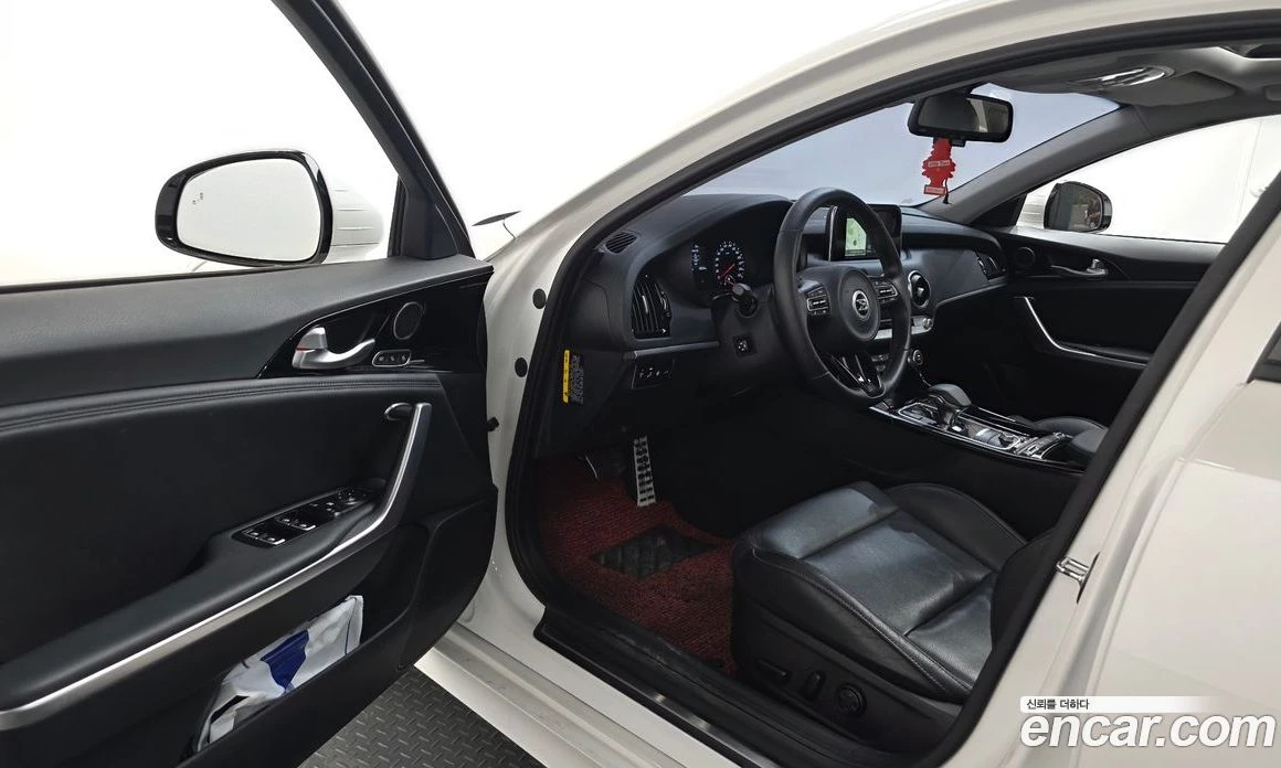 Kia Stinger 2.0 Turbo 2WD Platinum, снимка 13 - Автомобили и джипове - 55676735
