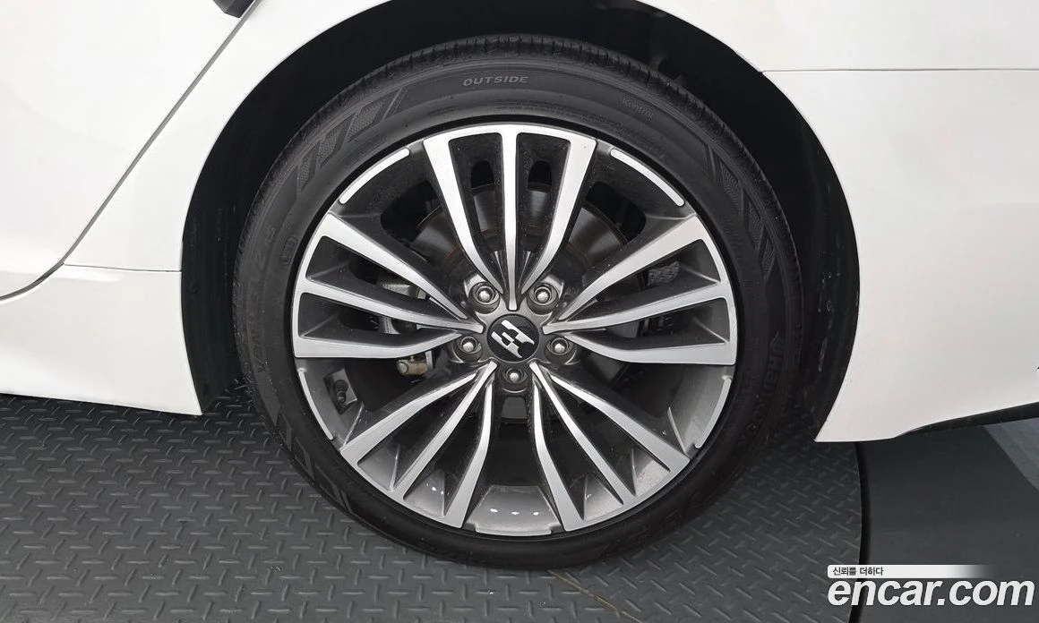 Kia Stinger 2.0 Turbo 2WD Platinum, снимка 7 - Автомобили и джипове - 55676735