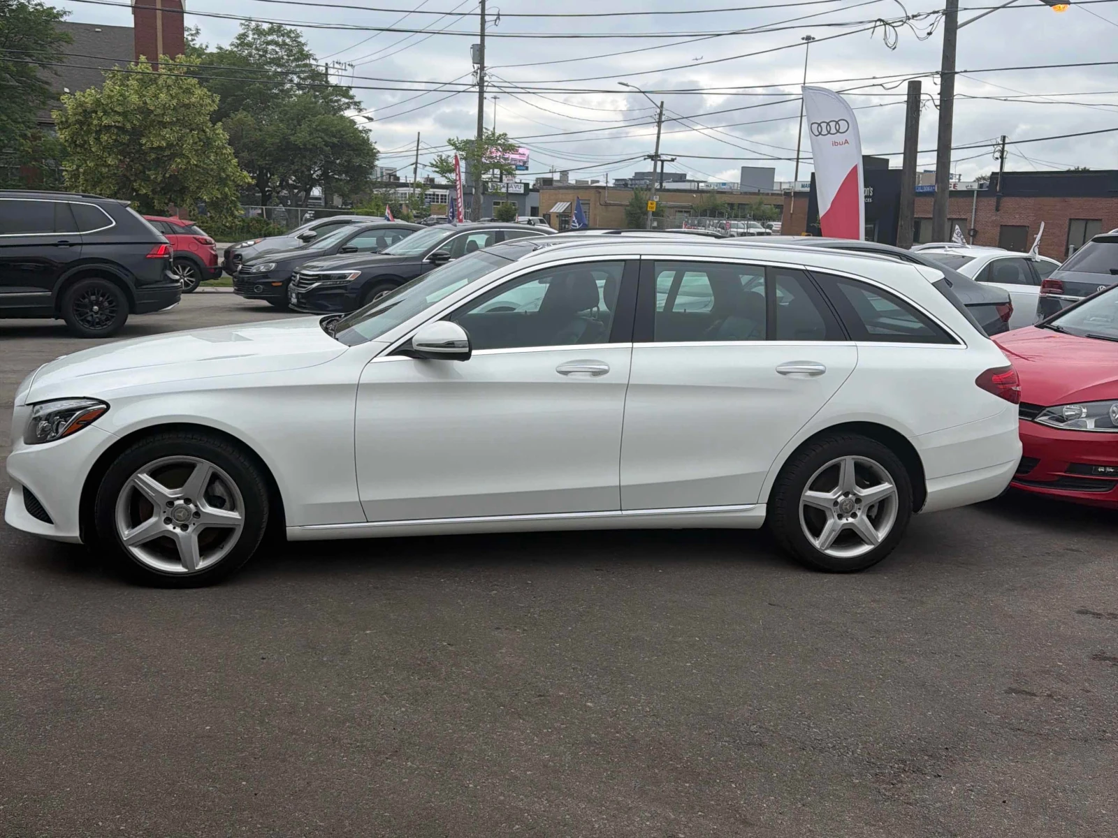 Mercedes-Benz C 300 * 4MATIC Wagon * CARFAX * ОПЦИЯ ЗА ФИНАНСИРАНЕ * , снимка 2 - Автомобили и джипове - 55800938