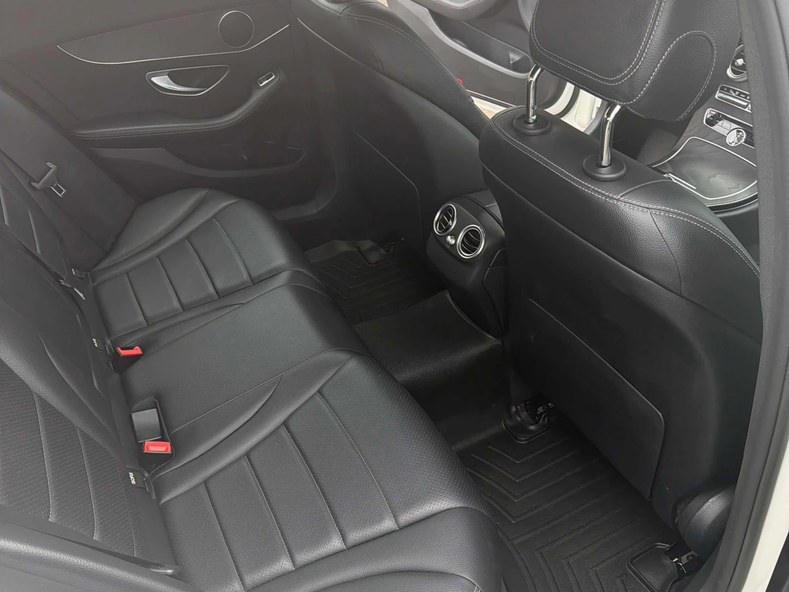 Mercedes-Benz C 300 * 4MATIC Wagon * CARFAX * ОПЦИЯ ЗА ФИНАНСИРАНЕ * , снимка 14 - Автомобили и джипове - 55800938