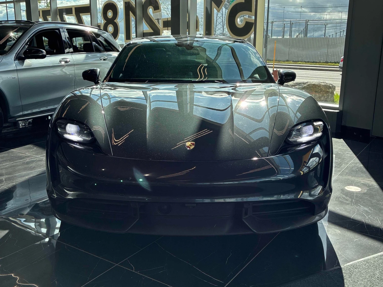 Porsche Taycan * Turbo * CARFAX * ОПЦИЯ ЗА ФИНАНСИРАНЕ, снимка 6 - Автомобили и джипове - 56127423