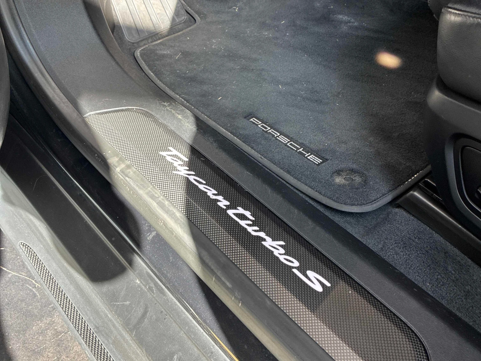 Porsche Taycan * Turbo * CARFAX * ОПЦИЯ ЗА ФИНАНСИРАНЕ, снимка 14 - Автомобили и джипове - 56127423