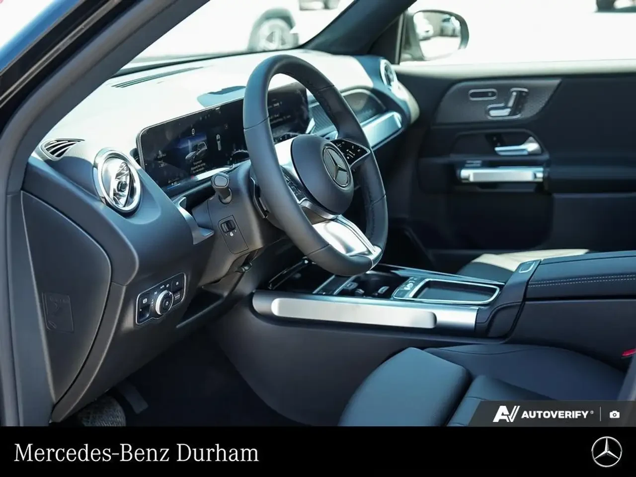 Mercedes-Benz EQB, снимка 13 - Автомобили и джипове - 56184084