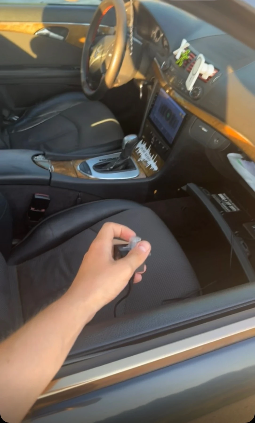 Mercedes-Benz E 220 E220 CD? 150, снимка 3 - Автомобили и джипове - 56317345