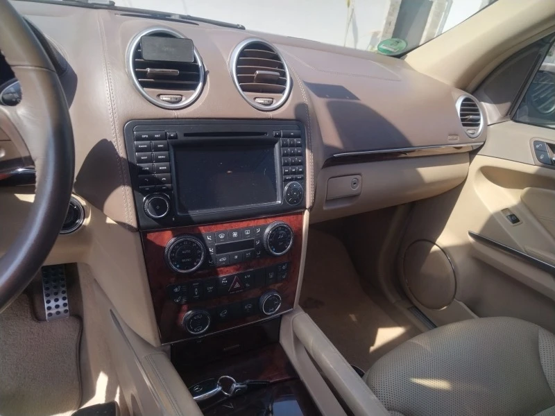 Mercedes-Benz GL 320 4MATIC, снимка 11 - Автомобили и джипове - 46044030