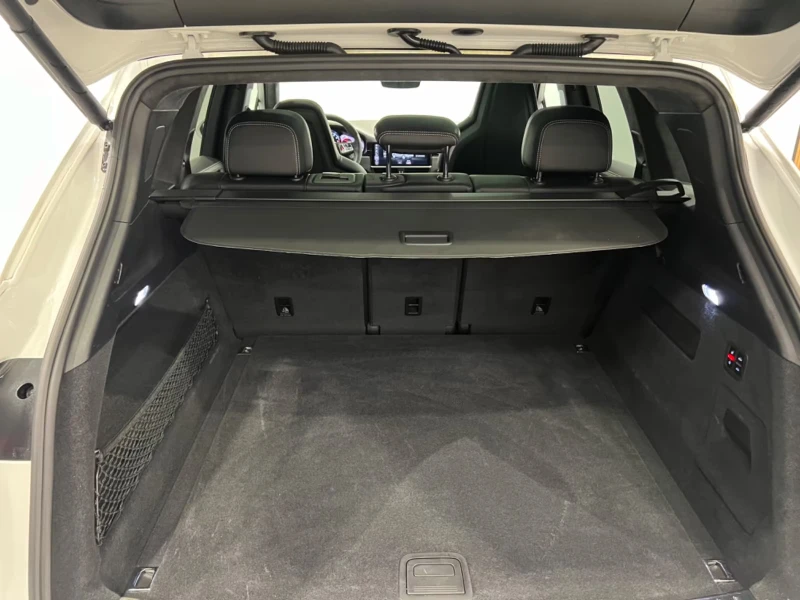 Porsche Cayenne TURBO/SPORT/549HP/CHRONO/PANO/CARPLAY/DIGITAL/412f, снимка 7 - Автомобили и джипове - 51061202