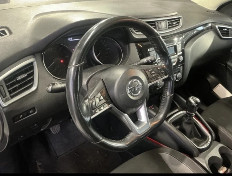 Nissan Qashqai 1.5 DCI 95000, снимка 15 - Автомобили и джипове - 53189830