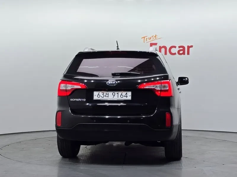 Kia Sorento 2.0 2WD, снимка 4 - Автомобили и джипове - 54264130