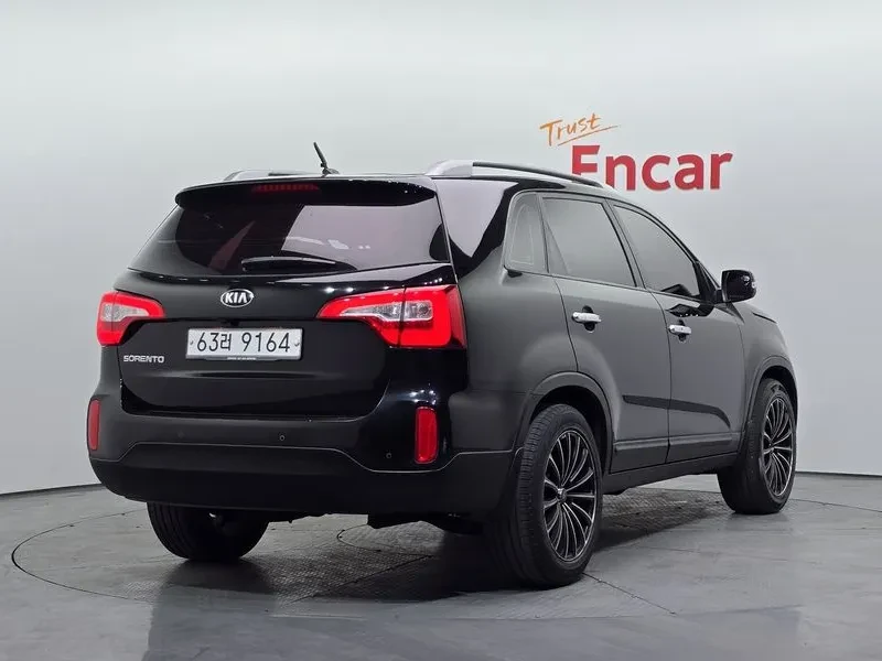 Kia Sorento 2.0 2WD, снимка 2 - Автомобили и джипове - 54264130