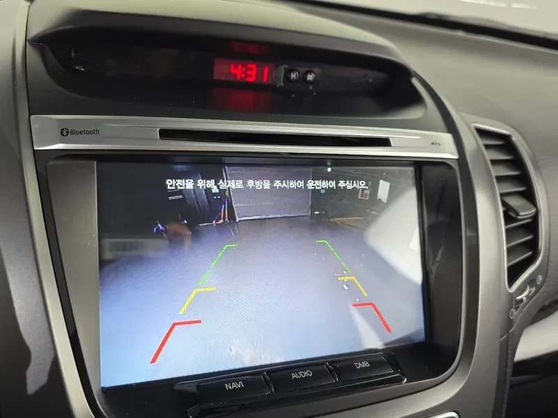 Kia Sorento 2.0 2WD, снимка 15 - Автомобили и джипове - 54264130