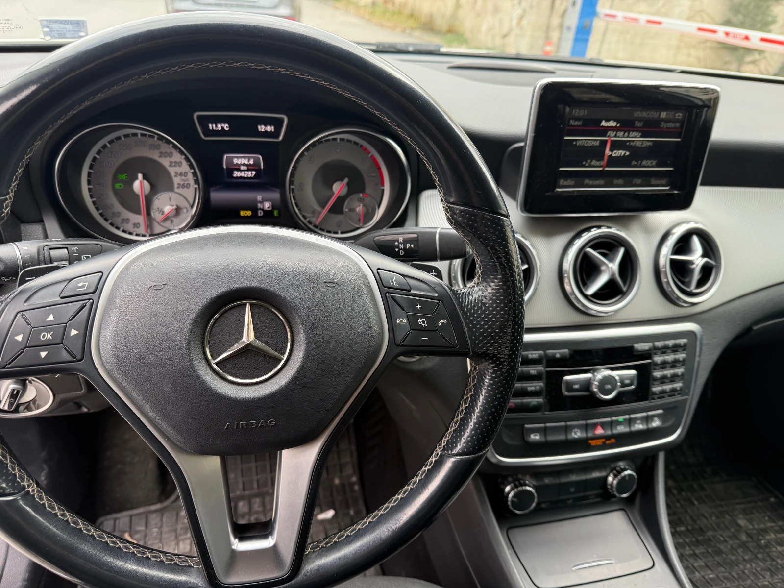 Mercedes-Benz GLA 220 2.1 cdi /4matic, снимка 12 - Автомобили и джипове - 53907609