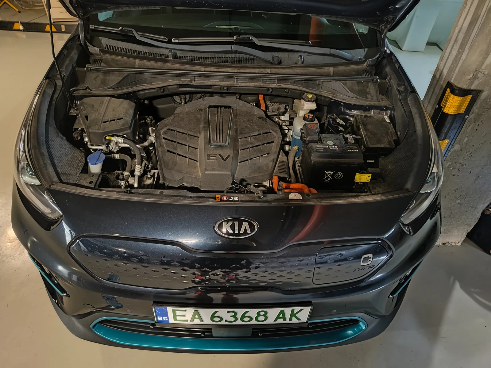 Kia Niro 65KWh EXECUTIVE LINE/SOH100%/JBL/ТЕРМОПОМПА, снимка 16 - Автомобили и джипове - 55172469
