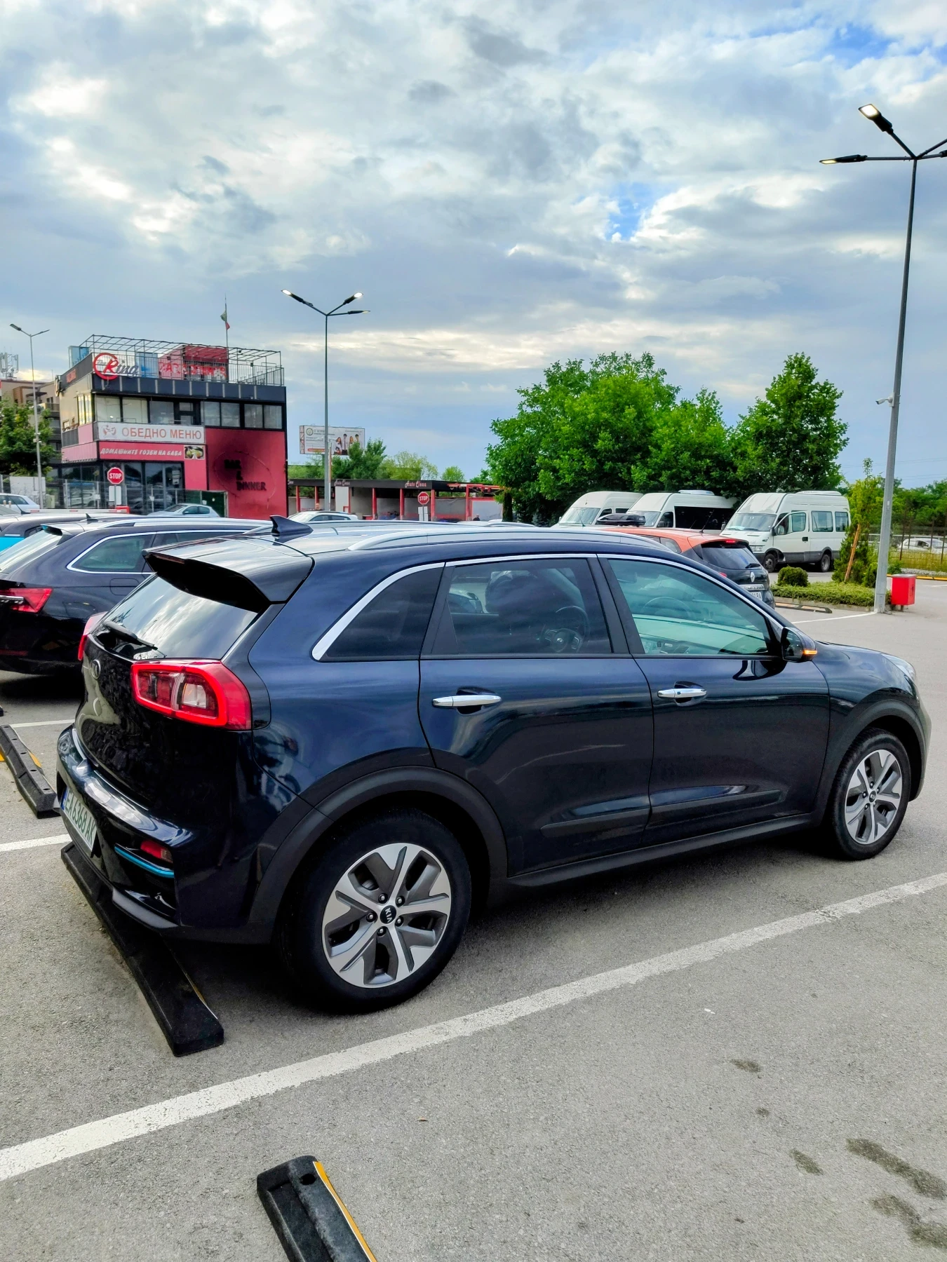 Kia Niro 65KWh EXECUTIVE LINE/SOH100%/JBL/ТЕРМОПОМПА, снимка 7 - Автомобили и джипове - 55172469