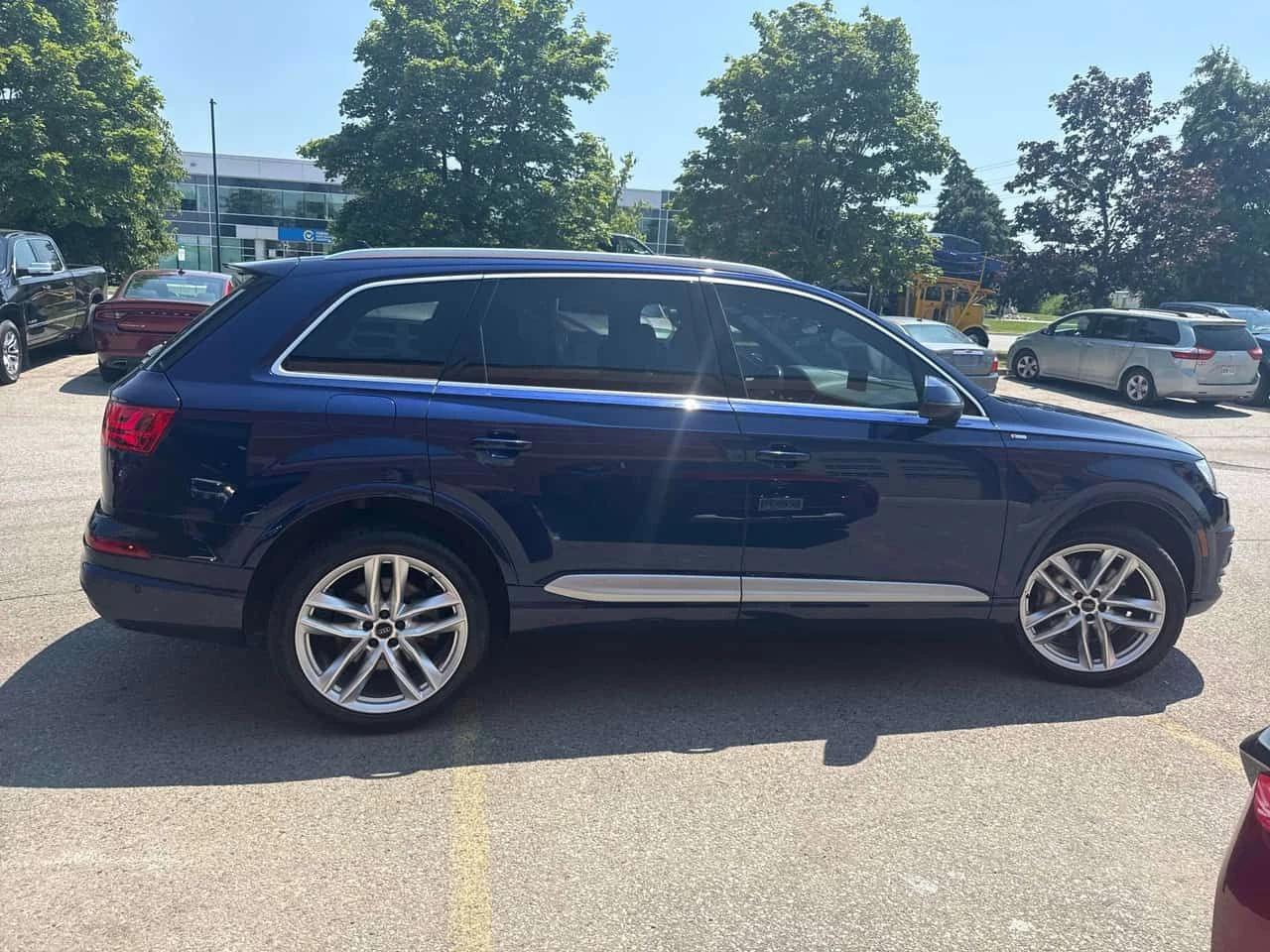 Audi Q7 * Technik * ДИСТРОНИК * 360 * ОБДУХВАНЕ, снимка 3 - Автомобили и джипове - 55593188