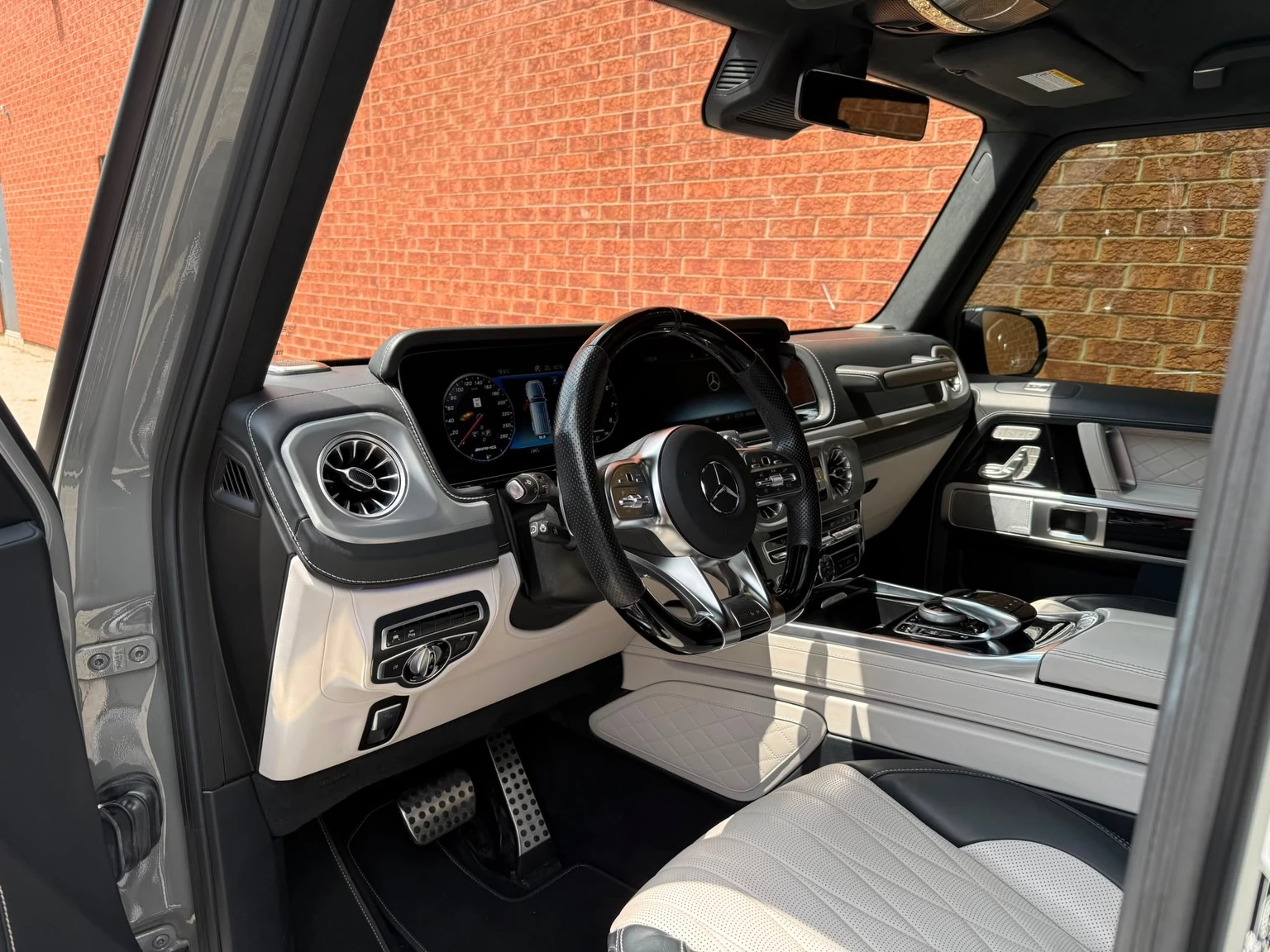 Mercedes-Benz G 63 AMG Цена до България & АвтоКредит, снимка 6 - Автомобили и джипове - 56047556