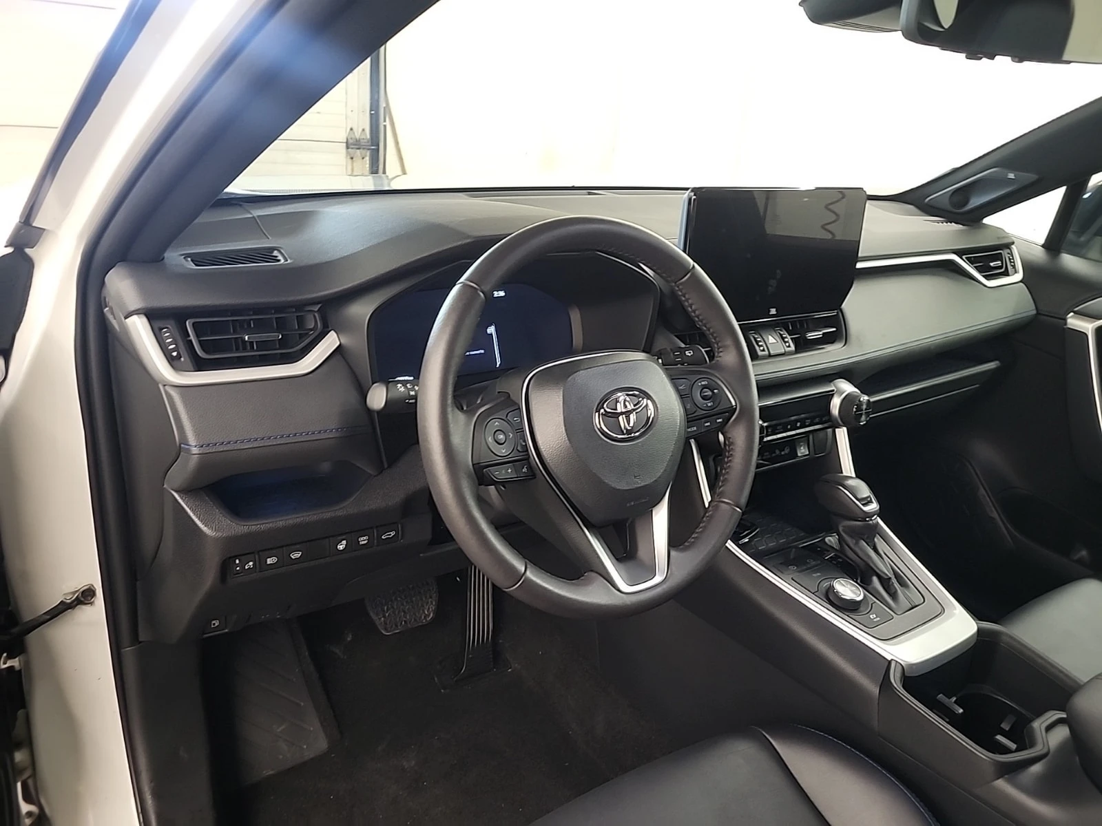 Toyota Rav4 * HYBRID XSE * CARFAX * АВТОКРЕДИТ* , снимка 10 - Автомобили и джипове - 56103043