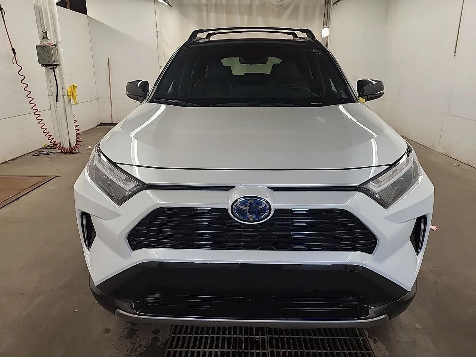 Toyota Rav4 * HYBRID XSE * CARFAX * АВТОКРЕДИТ* , снимка 17 - Автомобили и джипове - 56103043