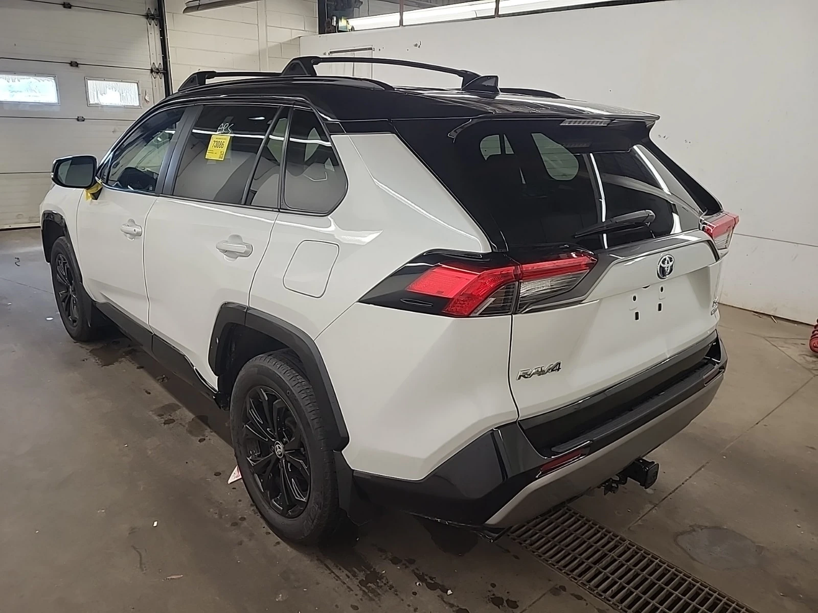 Toyota Rav4 * HYBRID XSE * CARFAX * АВТОКРЕДИТ* , снимка 4 - Автомобили и джипове - 56103043