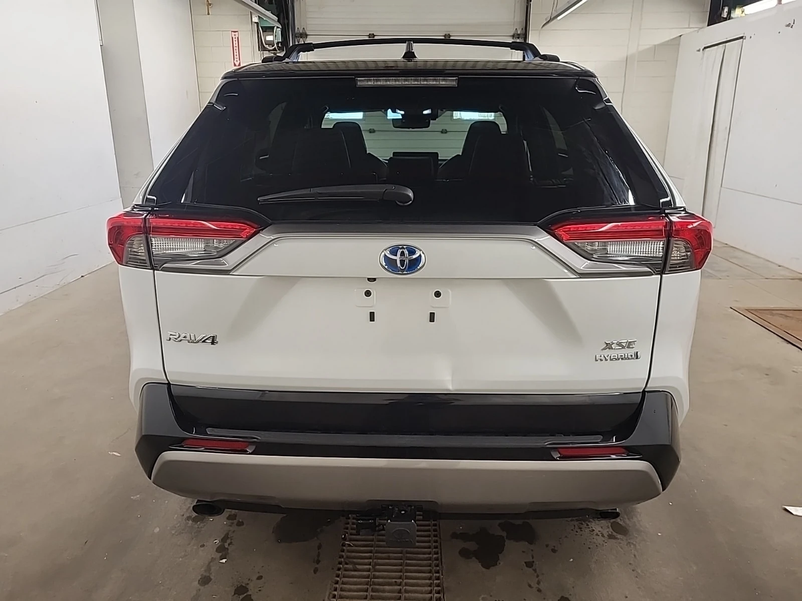 Toyota Rav4 * HYBRID XSE * CARFAX * АВТОКРЕДИТ* , снимка 16 - Автомобили и джипове - 56103043