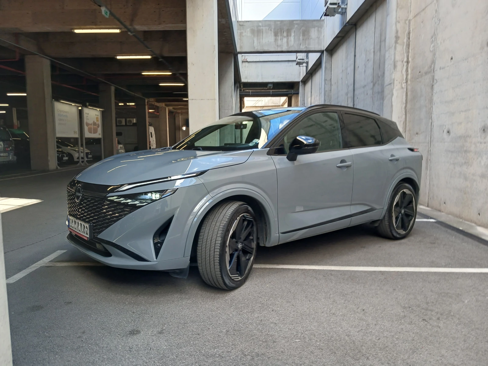 Nissan Qashqai N-design, снимка 2 - Автомобили и джипове - 56261359