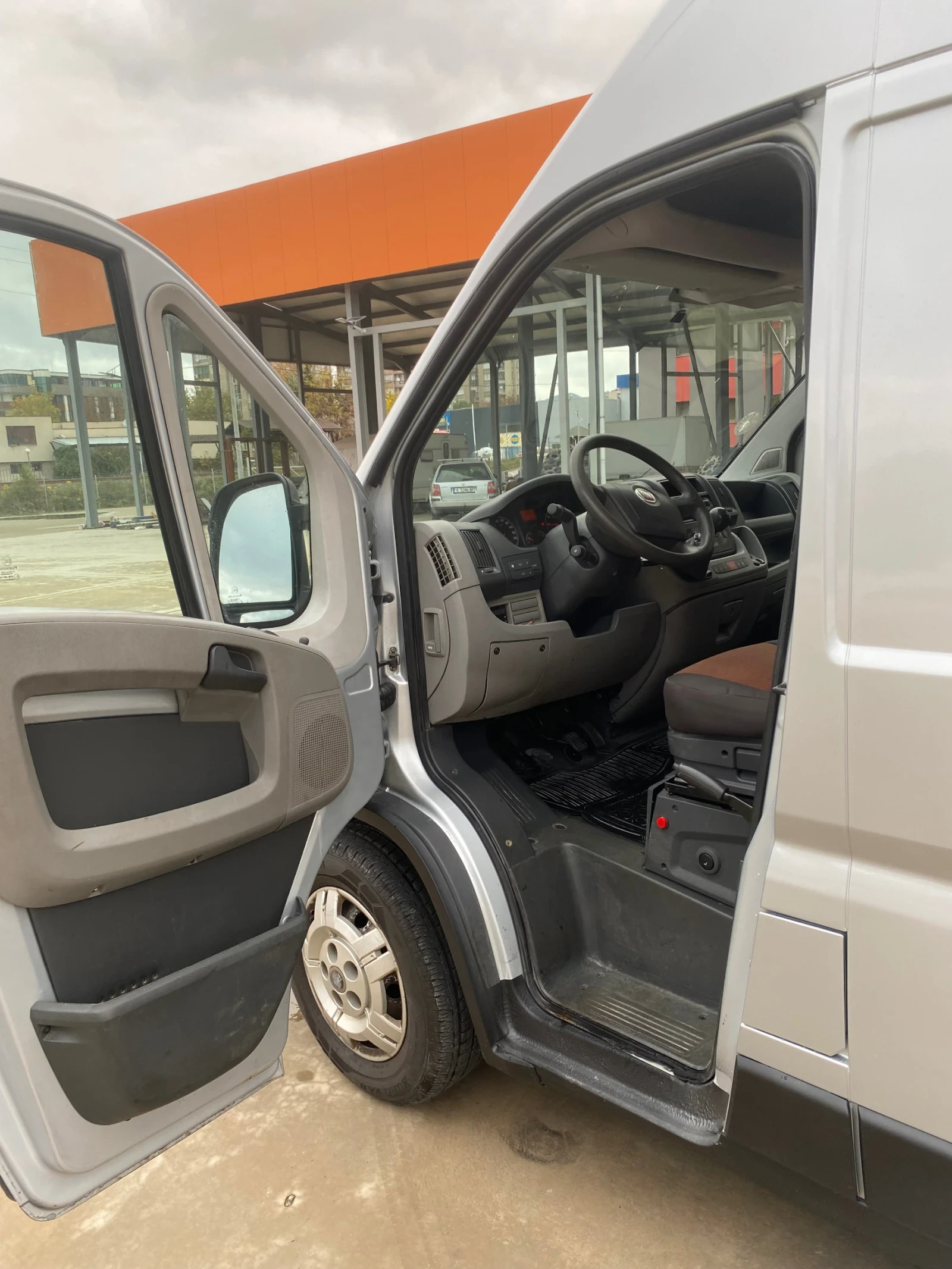 Fiat Ducato 3.0 M-JET 160k KLIMATRONIK, снимка 11 - Бусове и автобуси - 54942848