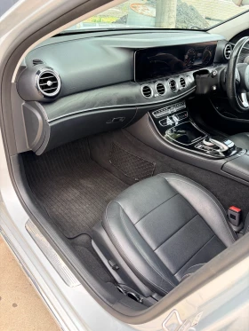 Mercedes-Benz E 220 9G Digital, снимка 10