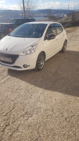 Peugeot 208 1.0, снимка 4