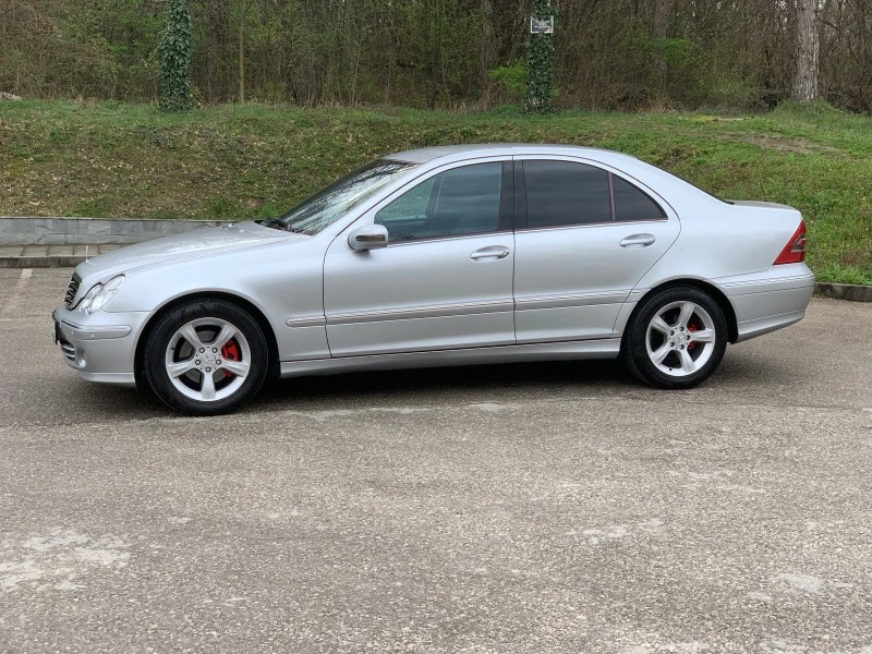 Mercedes-Benz C 200 KOMPRESSOR* Avantgarde* Facelift, снимка 2 - Автомобили и джипове - 40223610