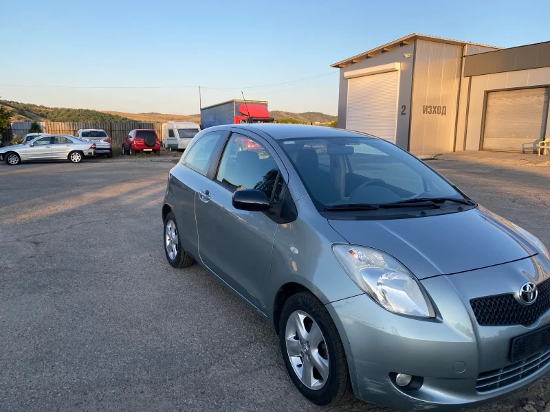 Toyota Yaris 1.3, снимка 2 - Автомобили и джипове - 47469127