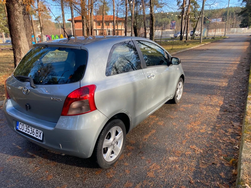 Toyota Yaris 1.3, снимка 6 - Автомобили и джипове - 47469127