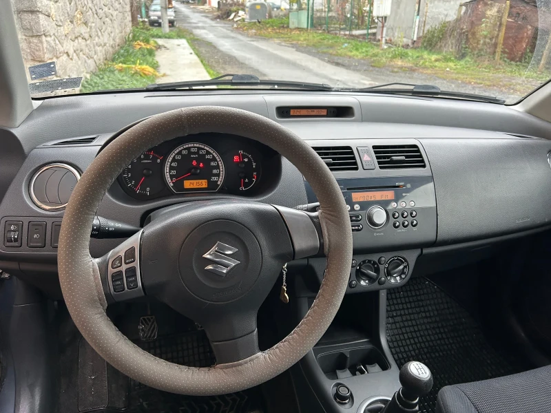 Suzuki Swift 1.3, снимка 7 - Автомобили и джипове - 47987673