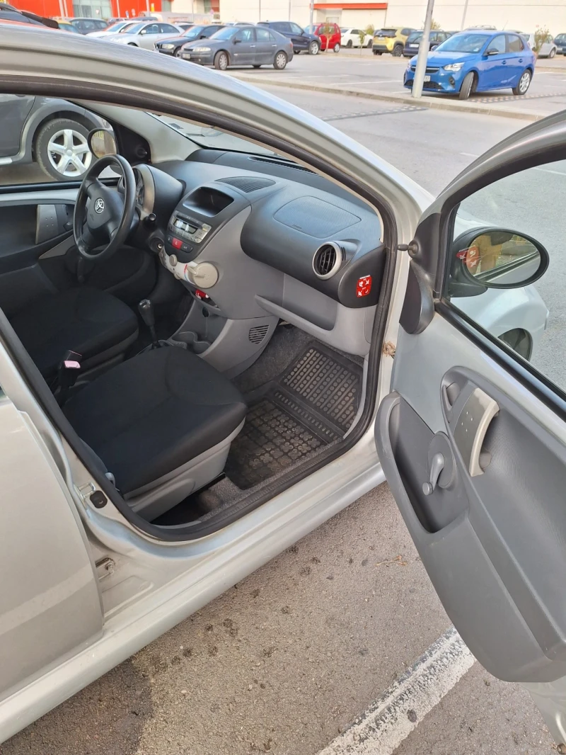 Toyota Aygo, снимка 9 - Автомобили и джипове - 49166575