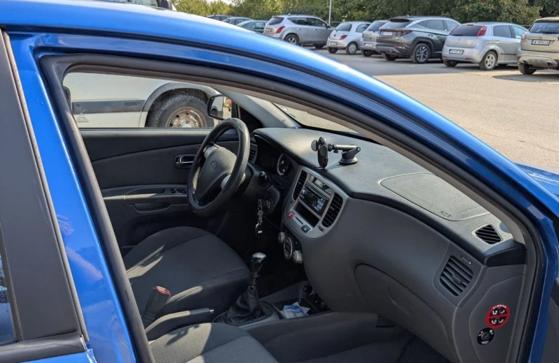 Kia Rio 1.4, снимка 9 - Автомобили и джипове - 51467138