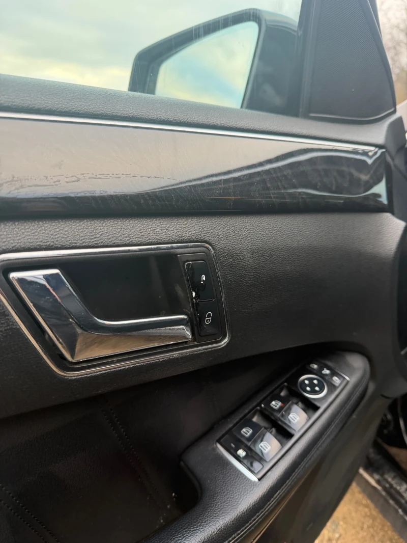 Mercedes-Benz E 350 CDI Avangard , снимка 10 - Автомобили и джипове - 52703717