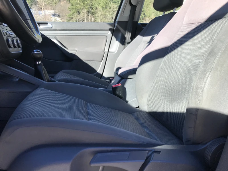 VW Golf 1, 4бен.75к.Климатроник., снимка 17 - Автомобили и джипове - 52745515