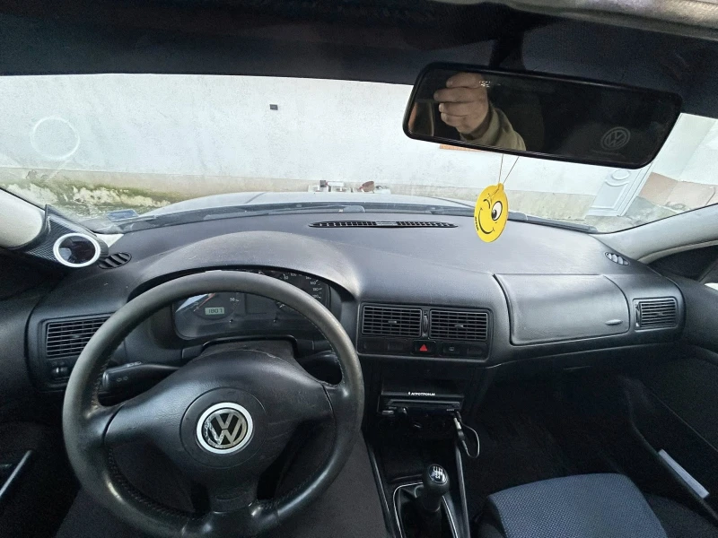 VW Golf 1.9 TDI, снимка 8 - Автомобили и джипове - 53177135