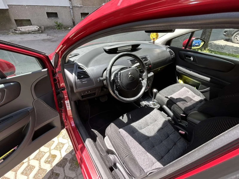 Citroen C4 1.6, снимка 4 - Автомобили и джипове - 53213810