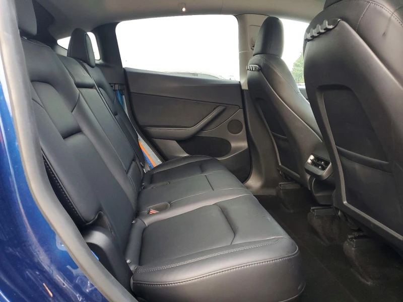 Tesla Model Y AWD* LONG RANGE* КОЖА* ПОДГРЕВИ* ПАНОРАМА* , снимка 11 - Автомобили и джипове - 53564802