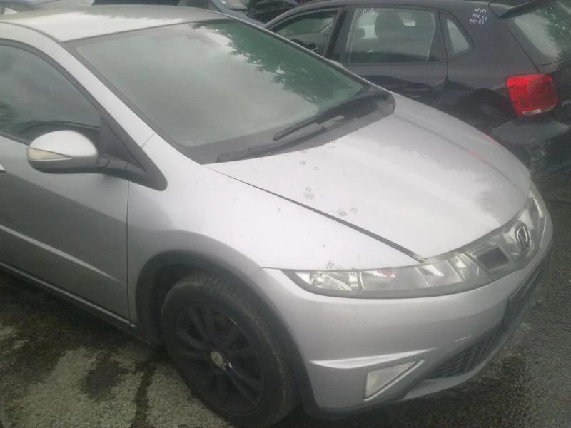 Honda Civic 1.4i, снимка 2 - Автомобили и джипове - 24897759