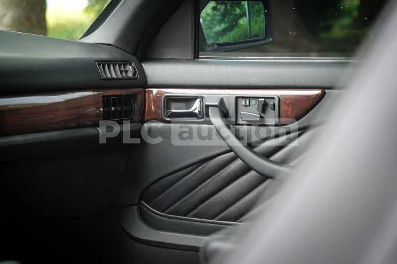 Mercedes-Benz S 560 SEC560 , снимка 13 - Автомобили и джипове - 54417216