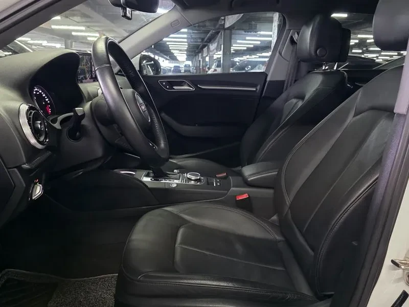 Audi A3 40 Tfsi 8V, снимка 5 - Автомобили и джипове - 55389531