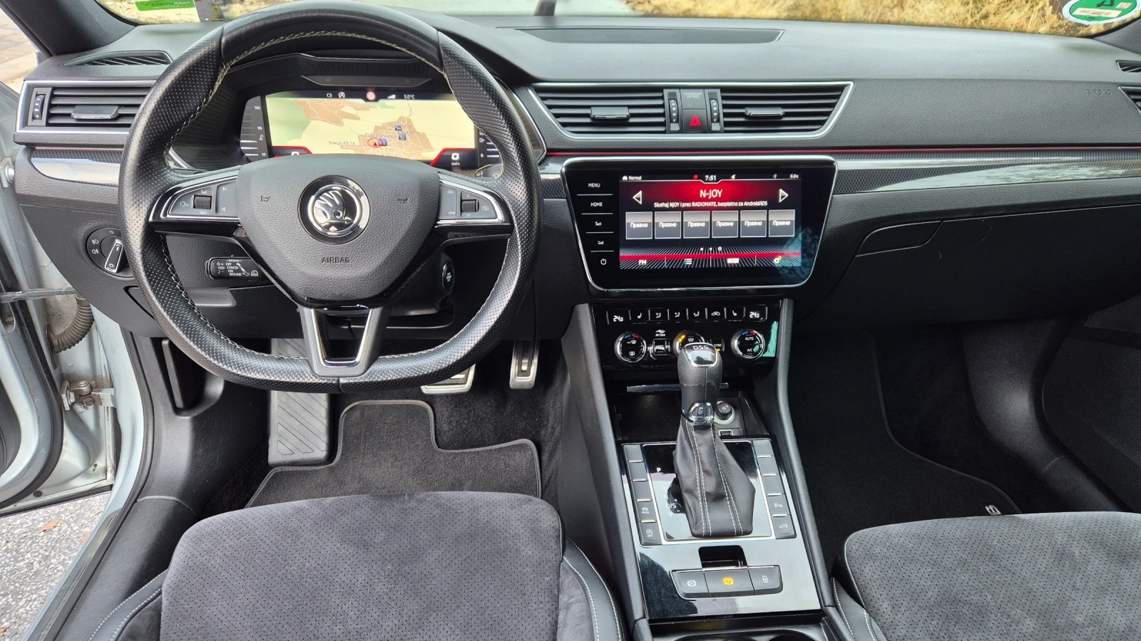 Skoda Superb SportLine  | Mobile.bg   13