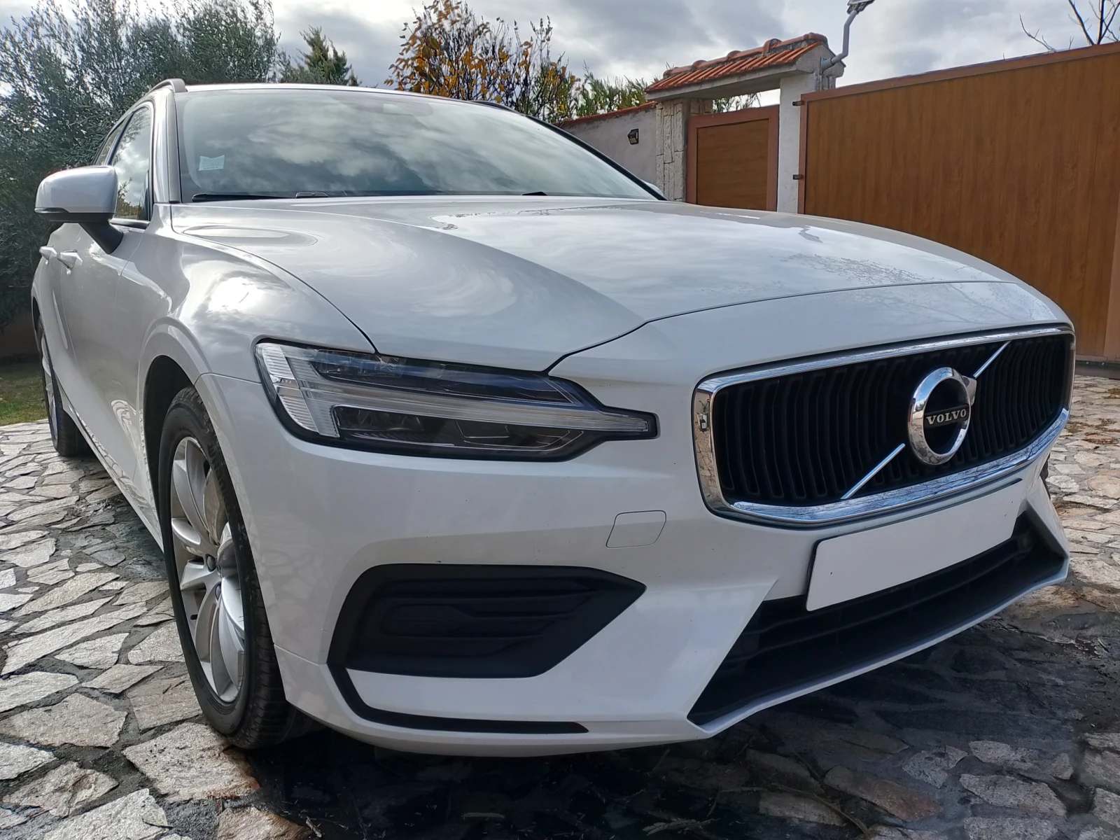 Volvo V60 2.0 B3 Mild Hibrid-163кс - изображение 5