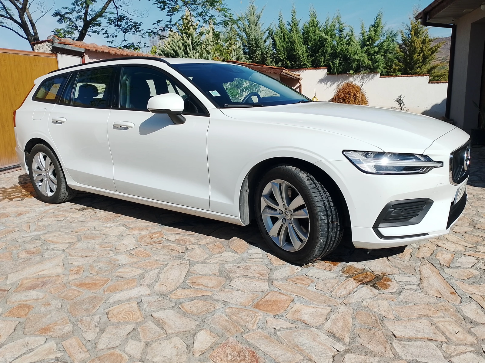 Volvo V60 2.0 B3 Mild Hibrid-163кс - изображение 2