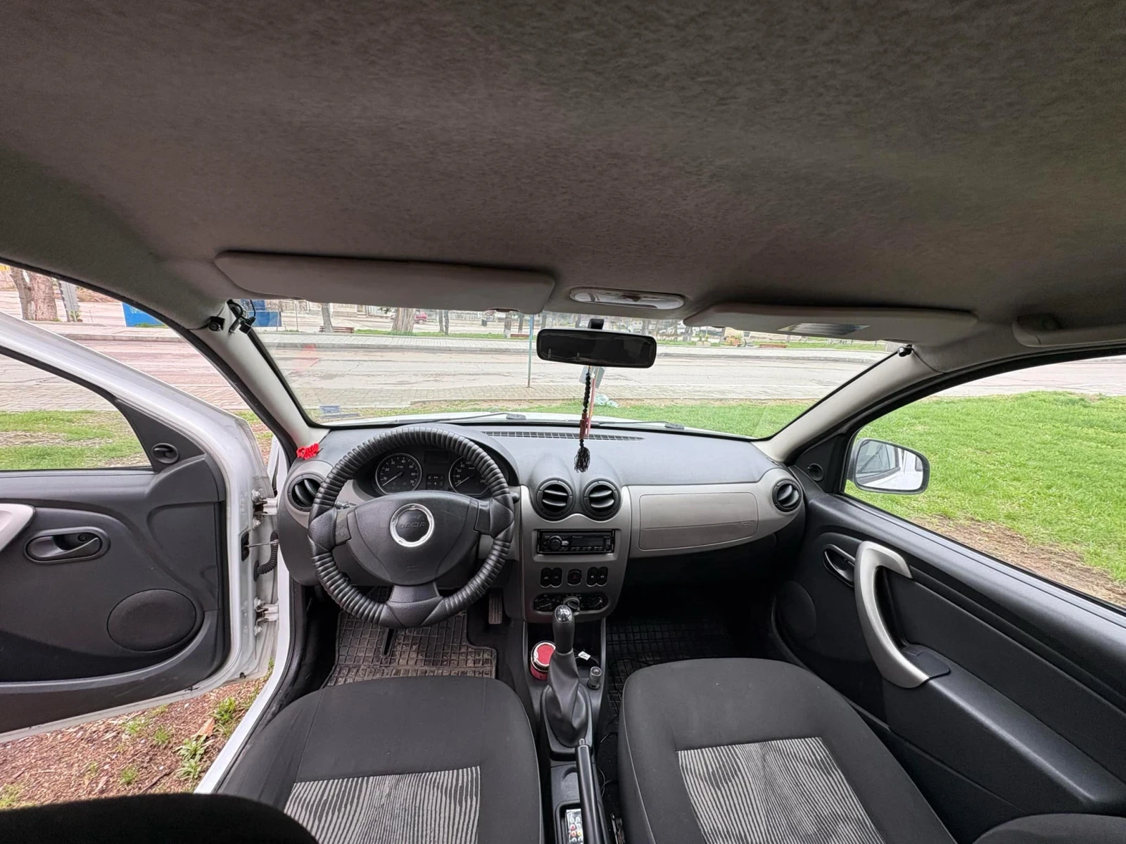 Dacia Sandero  - изображение 10